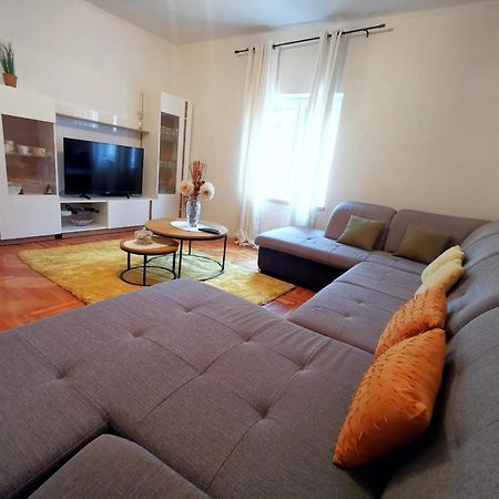 Apartment Ani Слано Екстериор снимка